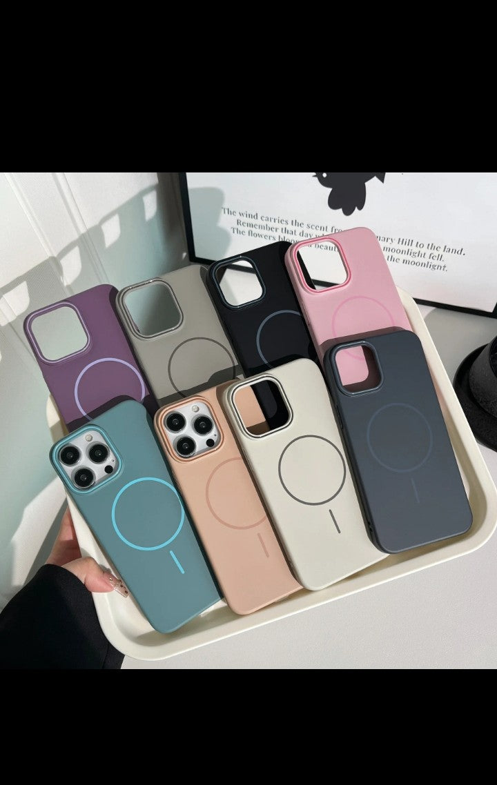 2025 Ultra Thin Style Magnetic Wireless Charging PC Phone Case Cover for iphone 17 16 15 14 13 pro max protective cover